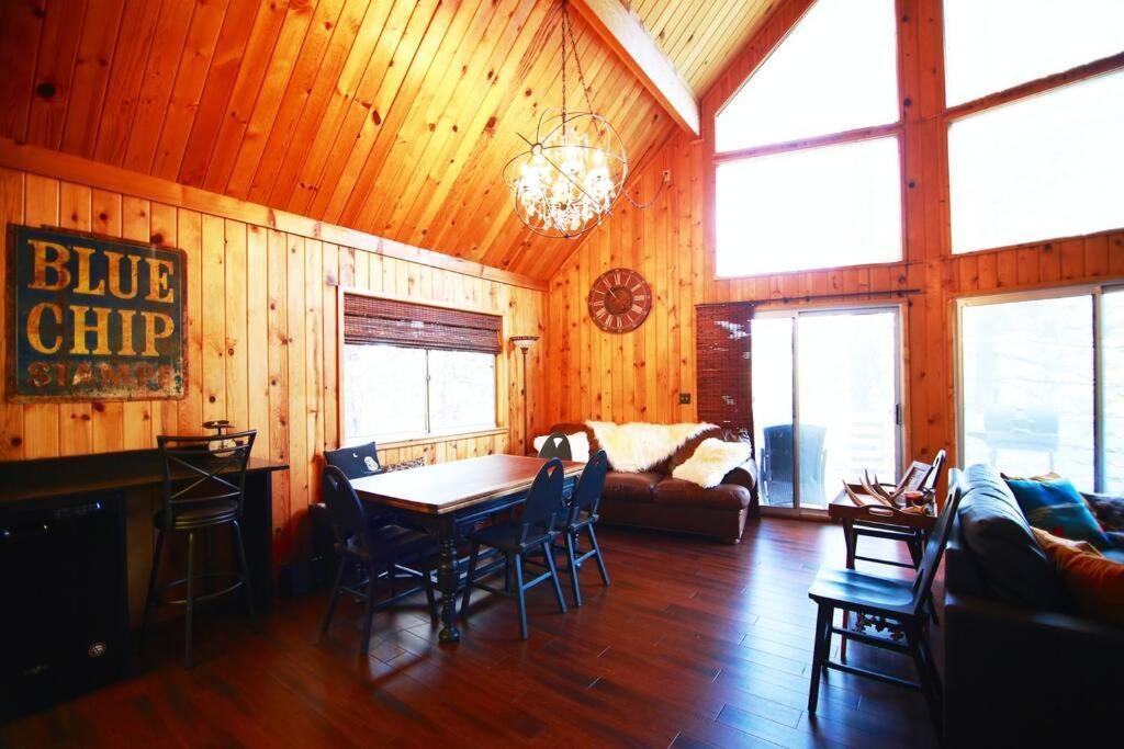 Glimmer Chalet Treetop A-Frame Cabin Lake View ليك أروهيد المظهر الخارجي الصورة
